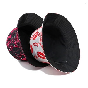 Reversible bucket hat with lips print, AMOR and XOXO graffiti for men and women