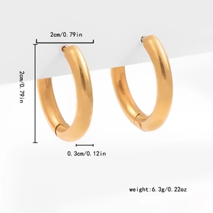 Detailed size chart for minimalist chunky gold hoop earrings showing 2cm diameter and 0.3cm thickness