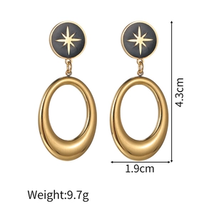 Detailed view of 18K gold starburst earrings with 4.3cm length and 1.9cm width measurements