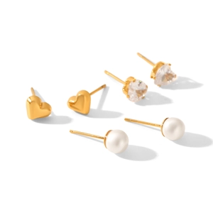 Minimalist gold heart earrings set with sparkling zircon and elegant white pearls