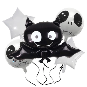 Détail de ballons Jack Skellington avec chauve-souris noire pour fête d'Halloween