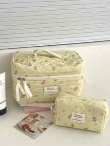 Quilted floral makeup bag set with tulip patterns and handles for travel storage