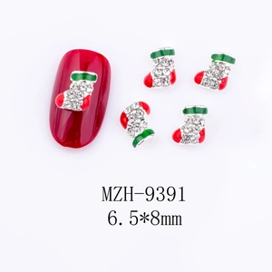 Detail von 6,5x8mm Weihnachtsstrumpf Nagelkunst Anhängern mit rotem Emaille und Strass