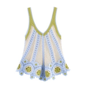 Camisole au crochet style hawaïen en bleu clair et blanc avec ourlet floral 3D