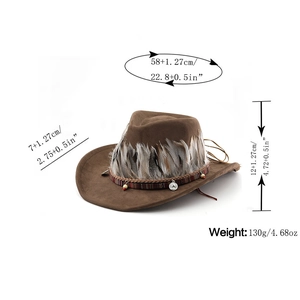 Chapeau de cow-boy marron en daim avec plumes et ruban ethnique orné de perles