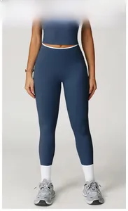 Dunkelblaues Yoga-Set mit hoher Taille, mattem Schnelltrocknungsmaterial und nahtlosem Bund