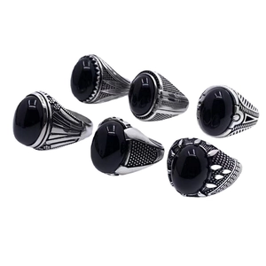 Vintage Stainless Steel Men's Ring With Oval Black Stone Retro Hip Hop Punk Carved Finger Ring Fashion Jewelry Accessory