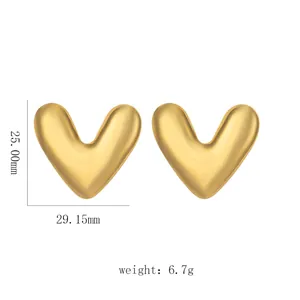 Detailed dimensions of 18k gold geometric V-shaped heart earrings in matte finish