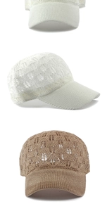 Dettaglio del berretto in pizzo all'uncinetto con maglia traspirante in bianco e beige