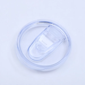 Close-up of clear plastic sliding lid with splash-proof seal for 12oz tumblers