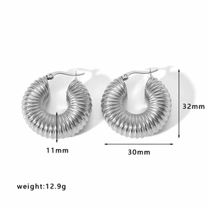 Silver hollow hoop earrings with textured finish and detailed size measurements in 30mm