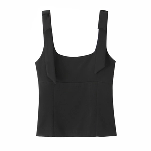 Detail of a black fitted ribbed tank top with square neckline and wide straps
