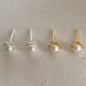 Flower Artificial Pearl Stud Earrings With 925 Sterling Silver Earring Post Simple Elegant Sweet Jewelry Gift For Women