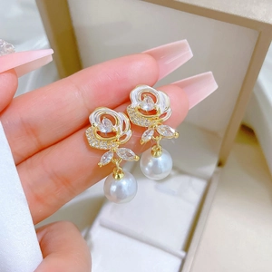Luxury gold rose earrings with white pearls and sparkling crystals for women