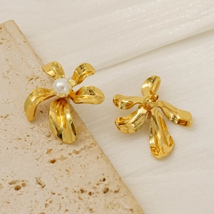 Golden irregular flower earrings with pearls and hammered metal texture for women