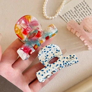 Elegant acetate hair claws with abstract oil painting and floral patterns for women