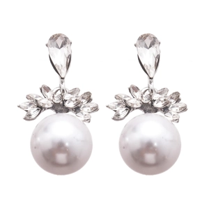 Boucles d'oreilles élégantes en perles goutte d'argent avec clous en cristal brillant
