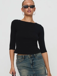 Slim fit black ribbed knit top with crew neck and half sleeves for women casual wear