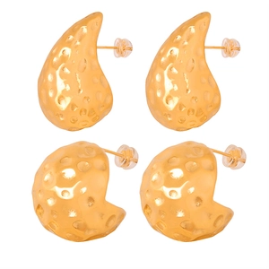 Vintage 18K gold-plated teardrop stud earrings with hammered texture on white background