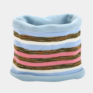 Detailed view of the thick fleece lining and striped knit fabric on the winter neck warmer