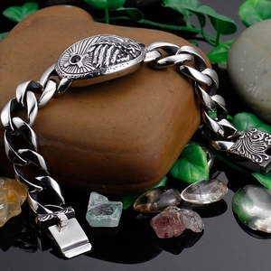Retro men's silver cross curb chain bracelet with zircon inlay and relief plaque