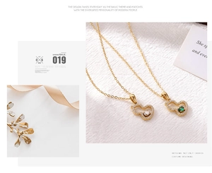 Détails du pendentif gourde avec émeraude et zircon blanc sur des colliers dorés
