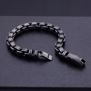 Bracciale maschile vintage in acciaio inossidabile con catena a maglie e finitura nera