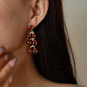 Vintage resin geometric round drop earrings with amber red beads and silver metal base