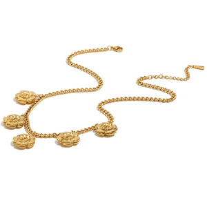 18K gold plated stainless steel chain necklace featuring five elegant rose flower pendants