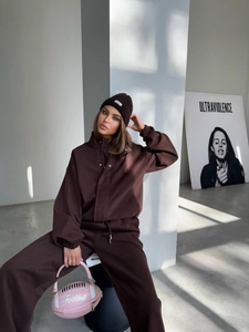 Women's dark brown two-piece tracksuit with zip-up sweatshirt and joggers set