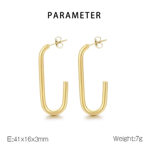 Détail des boucles d'oreilles dorées en U avec dimensions 41x16x3mm et poids 7g