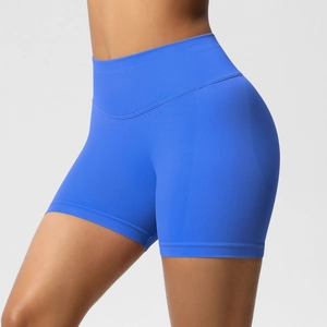 Détail du short de yoga bleu sans couture à taille haute avec effet push-up sculptant