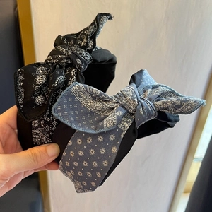 Serre-tête ethnique à motif cachemire avec nœud en tissu texturé noir et gris bleu