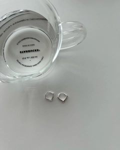 Elegant 925 sterling silver geometric rhombus hoop earrings in minimalist silver finish