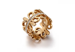 Detail of 13mm wide hollow ring in 18K gold plating with 7g weight and zircon inlay