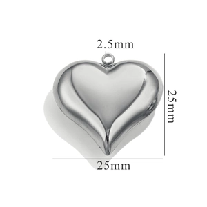 Detailed size specifications of 25mm silver heart-shaped stainless steel pendant