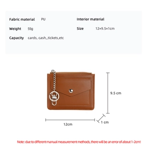 Portacarte marrone in pelle PU con misure 12x9,5x1cm e dettaglio portachiavi in metallo