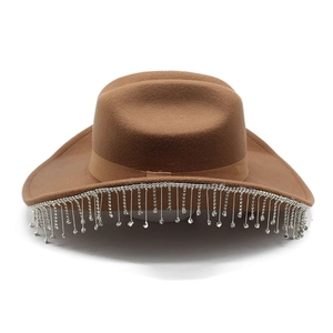 Cappello da cowboy western kaki con eleganti frange di strass argentati per feste