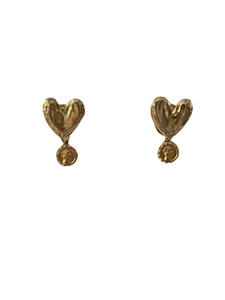 925 silver vintage heart-shaped coin earrings with gold finish for a retro style