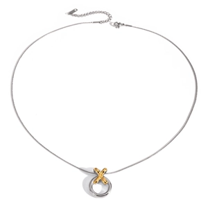 Moderne minimalistische 18k goud en zilver roestvrijstalen XO hanger ketting op witte basis