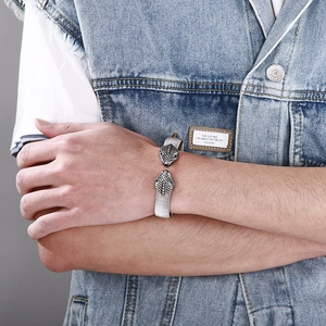 Vintage punk style stainless steel double snake head open bangle bracelet for men