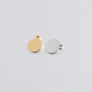Détail de pendentifs ronds en acier inoxydable de 1mm en or et argent pour bijoux DIY
