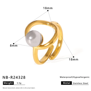 Detail view of gold stainless steel ring with dimensions and 8mm pearl inlay size specs
