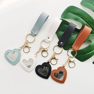 Heart Shaped Leather Mirror Keychain Gold Hardware PU Leather Portable Makeup Mirror Pendant For Bag Phone Car Decoration