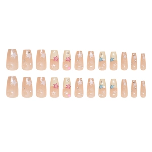 Y2K-stijl kunstnagels met sterpatronen en strass-steentjes in roze kleurverloop