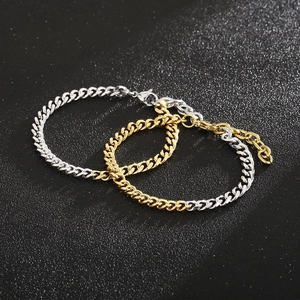 Minimalist hip hop Cuban link chain bracelet in gold and silver finish with lobster clasp