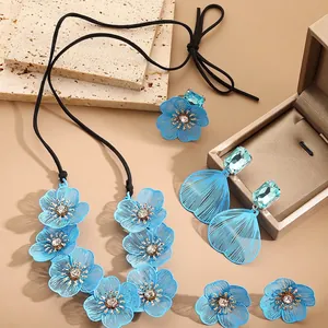 Gioielli Fiori Blu Svuotati Collana Orecchini Pendenti A Bottone E Anello Lega Cristallo Strass Bohemien Sovradimensionato