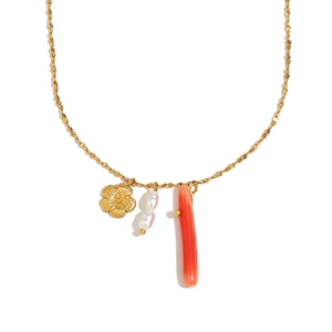 Elegant 18K gold plated necklace with gold flower, baroque pearl and red coral pendants