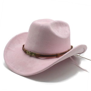 Cappello da cowboy rosa con fascia in pelle marrone e dettaglio teschio in metallo
