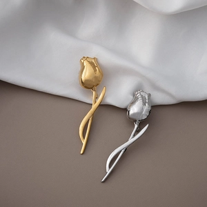 Elegant Tulip Flower Brooch Stainless Steel Metal Pin For Women Vintage Suit Lapel Accessory Creative Jewelry